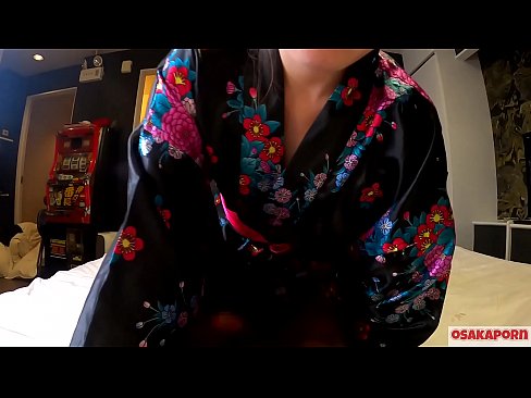 ❤️ Keçika ciwan a cosplay ji seksê hez dike ku bi orgazmê bi şûjinek di hespêk û blowjob de. Keçika Asyayî ya bi pisîka porî û bi cil û bergên kevneşopî yên Japonî di vîdyoya amator de ku masturbasyona bi pêlîstokên qijikê nîşan dide. Sakura 3 OSAKAPORN. ❤️❌ Porno vk li me ku.tukifporno.ru ﹏